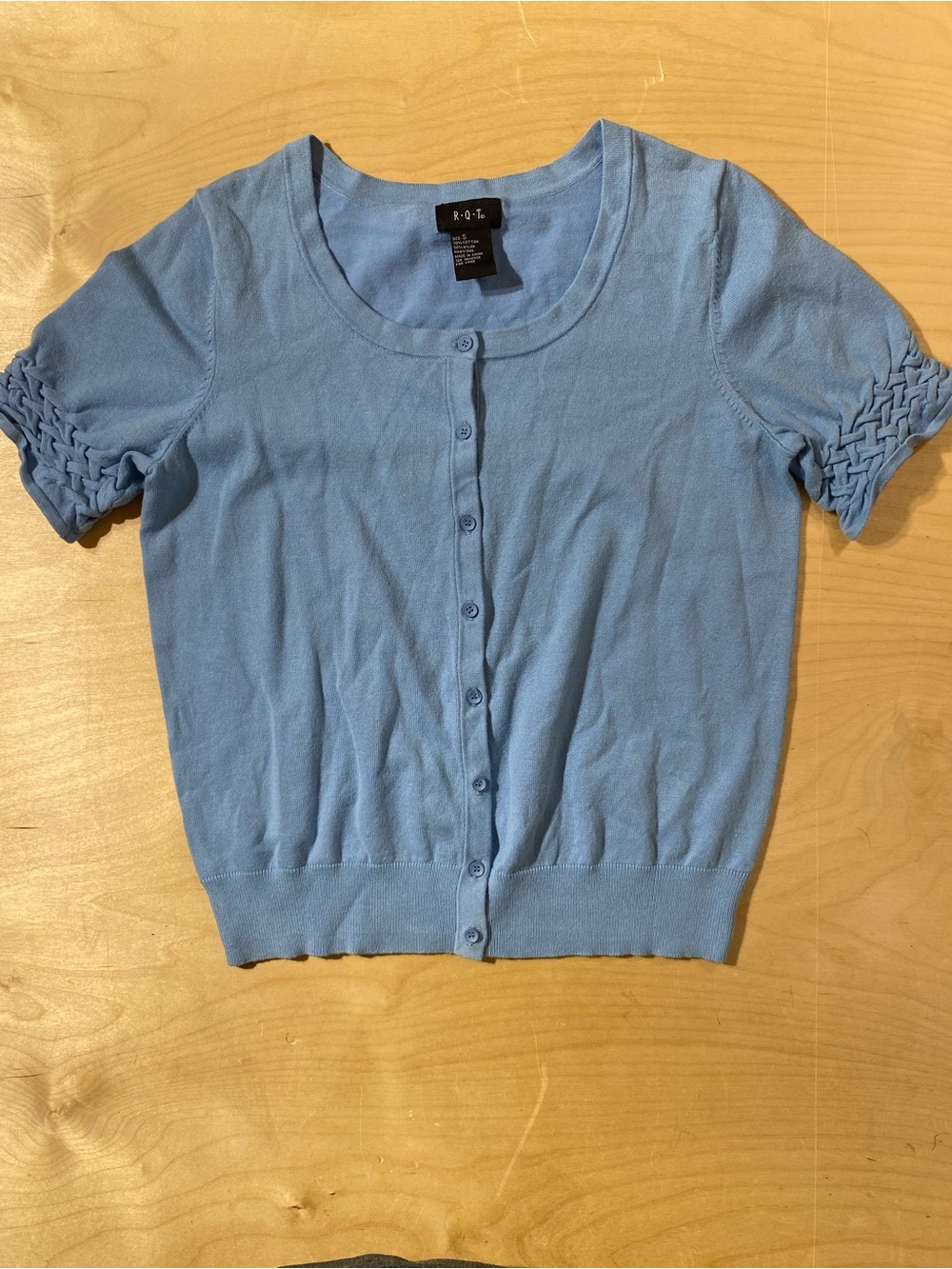 R-Q-T Light Blue Short-Sleeve Button Cardigan Small (SS)